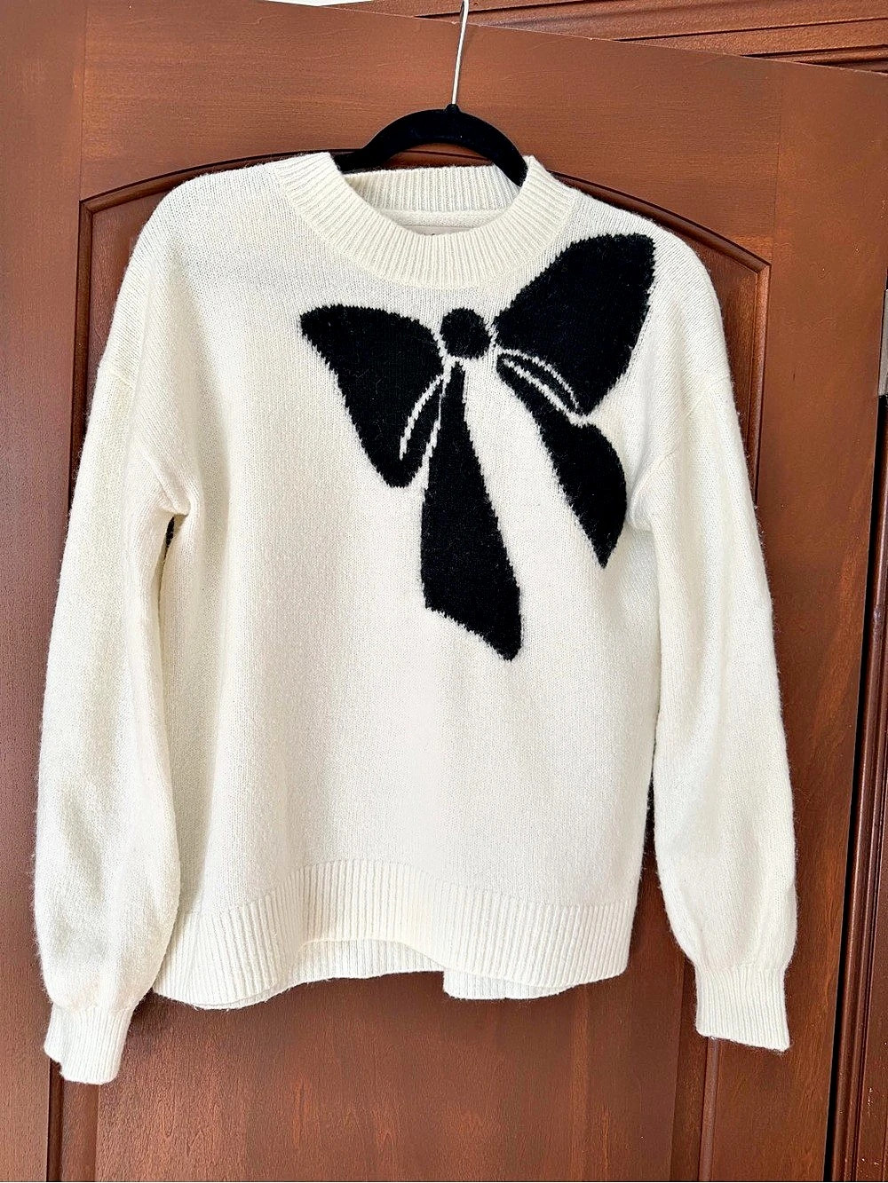 LOFT Mesh Stitch Bow Tie Sweater White & Black Small